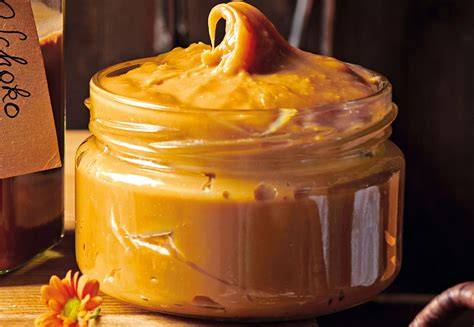 Dulce de Leche aus Kokosmilch in einem Glas