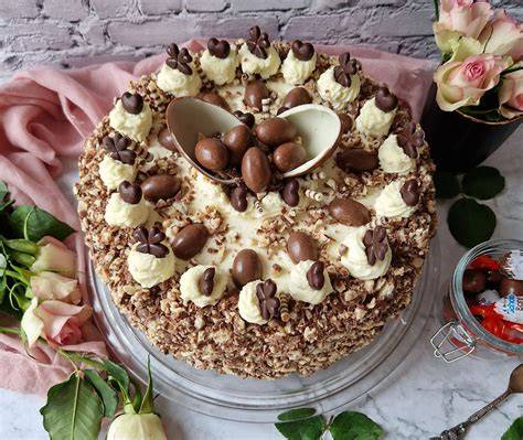 Duplo-Torte dekoriert mit Schoko Bons und Smarties