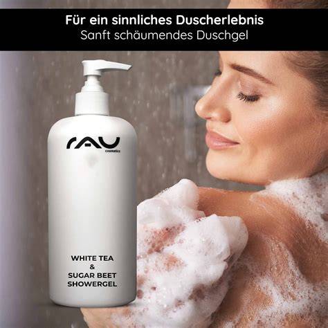 Duschgel im Badezimmer, Anwendung auf der feuchten Haut, Schokoladenduft