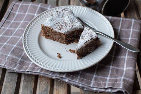 Earl Grey Schokoladenkuchen auf Teller