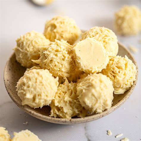Eierlikör-Pralinen mit Igelmuster