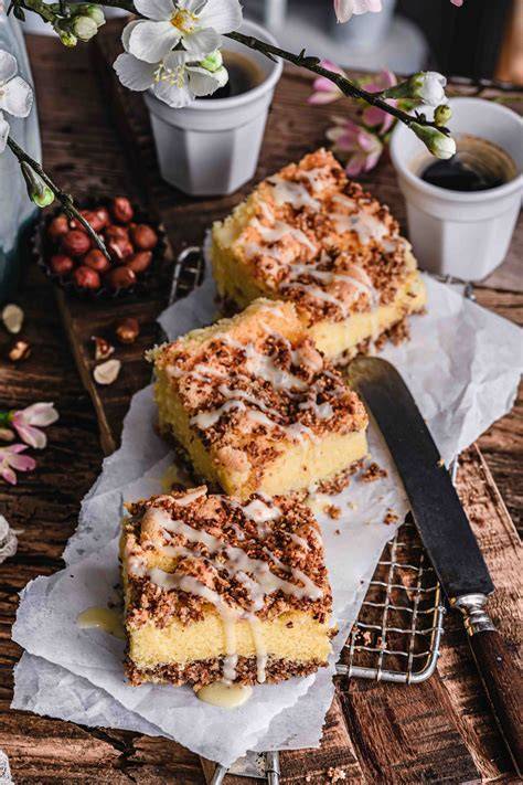 Eierlikörkuchen mit Nussstreusel, vom Blech