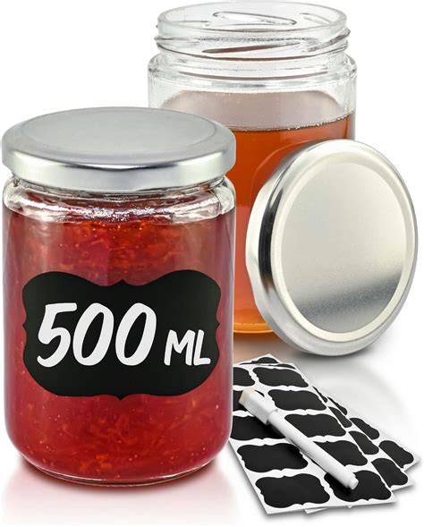Einmachgläser mit Etiketten 