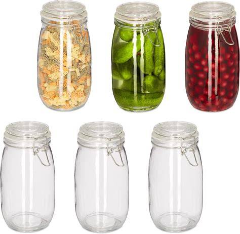 Einmachgläser mit Nektarinen-Pfirsich-Marmelade