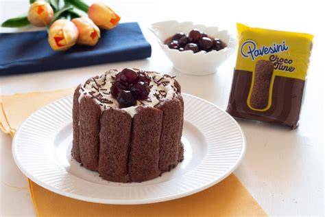 Einzelportion Mikrowellen-Käsekuchen mit Nährwert-Icons und Portionsempfehlung