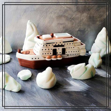 Eisberge aus Isomalt auf der Torte