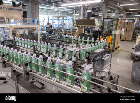 Eisblümerl Produktionshalle und Rohstoffe
