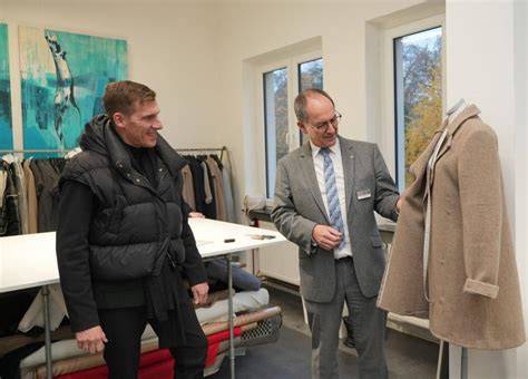 Eisherstellung in Handarbeit - Fokus auf natürliche Zutaten