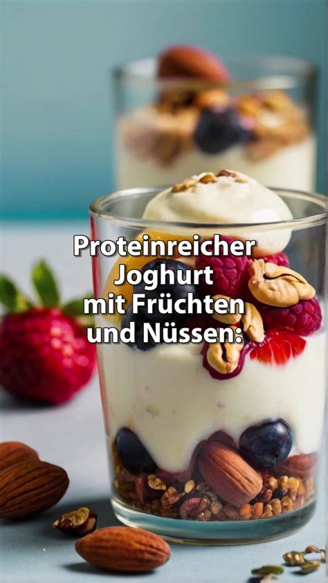 Eiskugel mit Früchten und Nüssen - Zutaten zuletzt zugeben