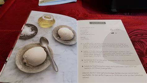 Eisportionen, Zutaten und Rezeptheft - Inspiration für eigene Kreationen