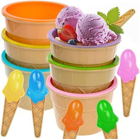 Eisschalen mit bunten Sorten
