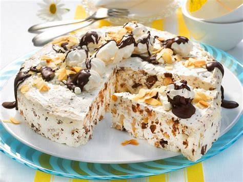 Eistorte mit Stracciatella - Präsentation