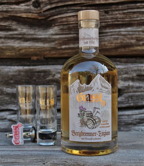 Enzianbrennerei Grassl, Berchtesgadener Land - Produktionsstätte des Likörs