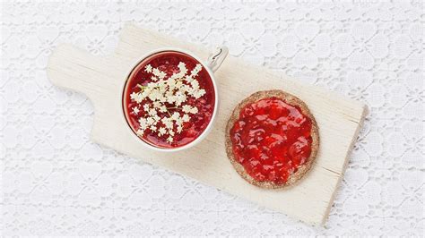 Erdbeer-Holunderblüten-Marmelade: Vergleich von frischer und eingefrorener Marmelade