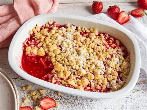 Erdbeer-Pfirsich-Crumble im Ofen
