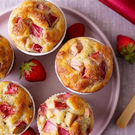 Erdbeer-Puddinggefüllte Muffins