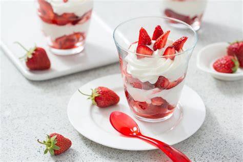 Erdbeer-Quark-Sahne-Creme