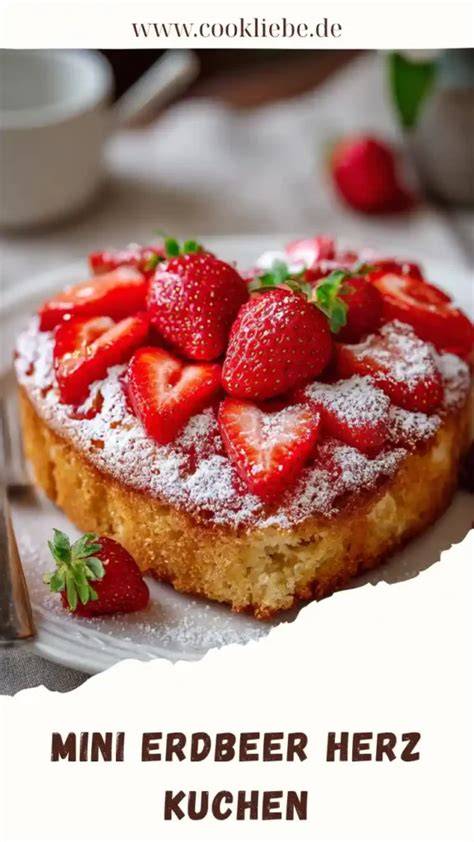 Erdbeer-Scheiben dekorativ auf Kuchen