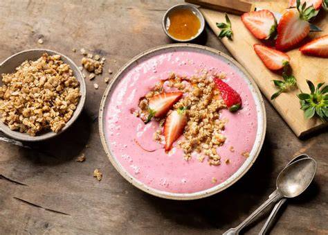 Erdbeerjoghurt mit knusprigem Granola