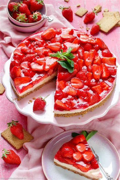 Erdbeerkuchen ohne Backen - Sommerliche Dessert-Inspiration