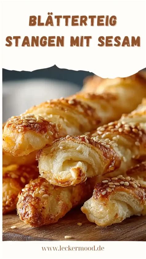 Erdnuss-Schokoladen Stangen frisch aus dem Ofen mit Topping
