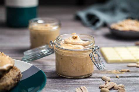 Erdnussbutter und Schokolade als Hauptzutaten - Food-Fotografie