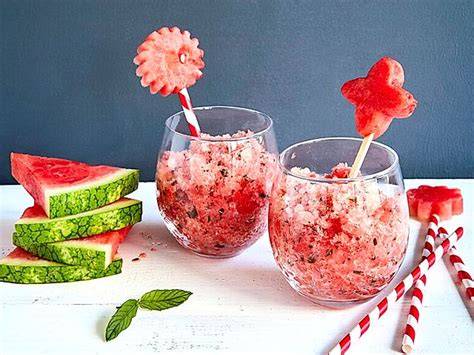 Erfrischende Wassermelonen-Granita mit Minze