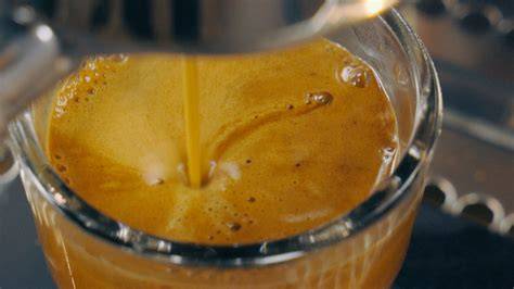 Espresso-Crema im Nahaufnahme