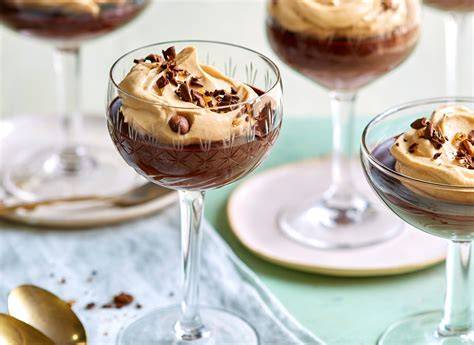 Espresso-Martini-Dessert im Glas