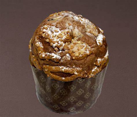 Europäische Weihnachtsgebäckvielfalt (Panettone, Turrón, Kourabiedes)
