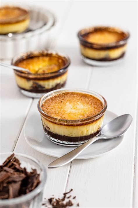 Förmchen mit Schoko Crème Brûlée und karamellisierter Kruste