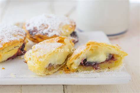 Füllen der Böden mit Creme und Marmelade