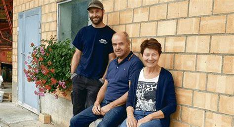 Familie Leu und Marzipanland Team