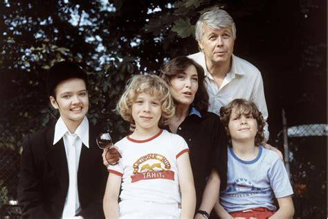 Familie Peter und das originale Gala Peter Schild