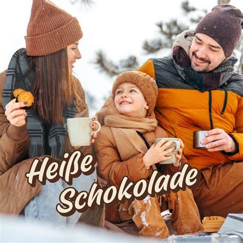 Familie genießt heiße Schokolade aus Senseo-Pads