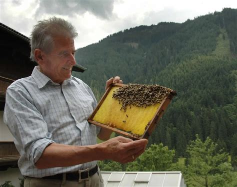 Familientradition der Imkerei Gschlössl in Schweier Hochstadt