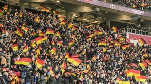 Fans bei einer Prideaux Place Führung