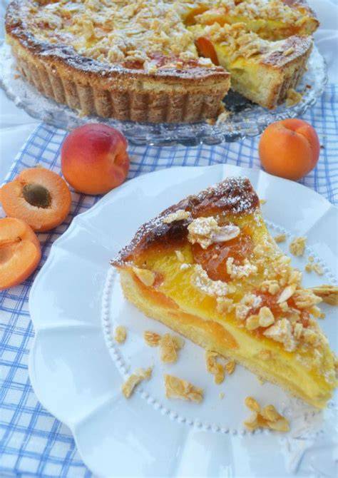Faschingskrapfen-Tiramisu mit Marillen und Mandelkrokant (Foto)