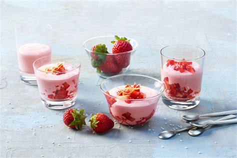 Feine Erdbeercreme mit Honig und Thymian