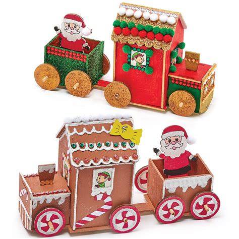 Fertig dekorierter Lebkuchen-Zug mit Waggons und essbarer Deko