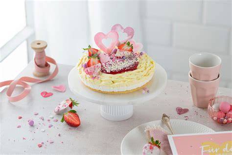 Fertigkuchen mit essbarer Deko für Muttertag