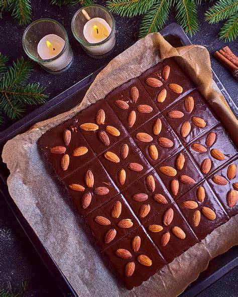 Festliche Dekoration für Lebkuchen vom Blech, verschiedene Glasuren