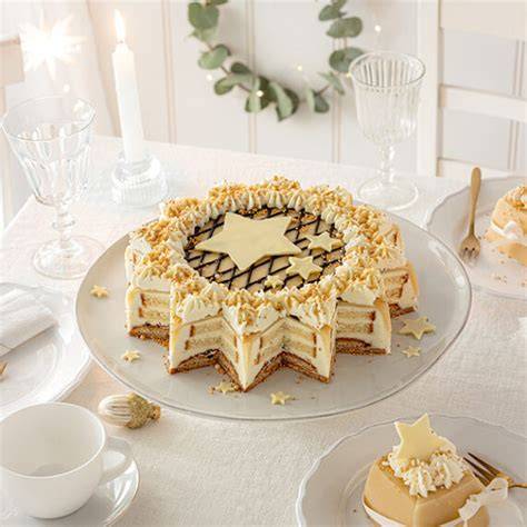 Festliche Marzipan-Torten, dekoriert, zu unterschiedlichen Anlässen