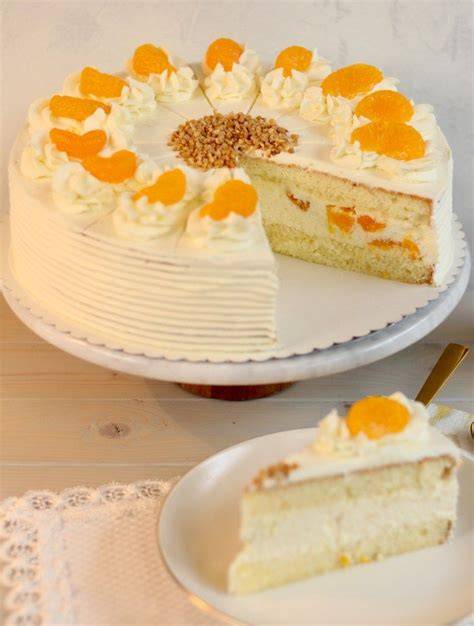Festliche Orangen-Mandel-Torte mit Champagner-Mousse