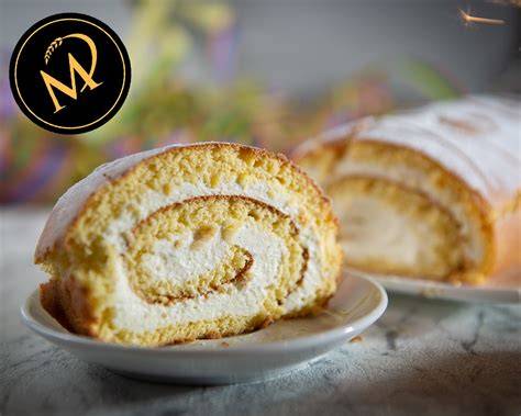 Festliche Tafel: Vanille-Biskuitrolle als Silvesterdessert