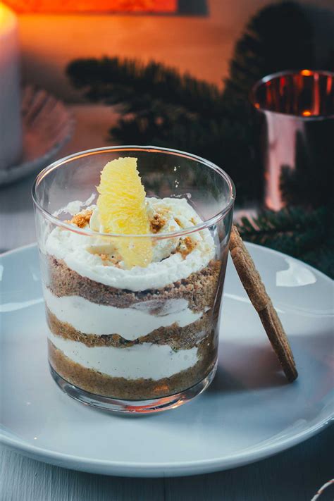 Festlicher Nachtisch mit Gewürzspekulatius und Mascarpone