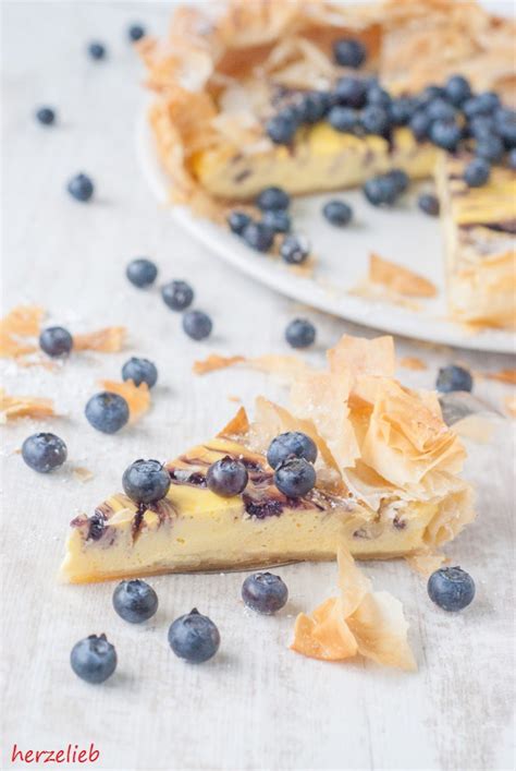 Filoteig Käsekuchen mit exotischen Früchten und Ankerkraut Gewürz