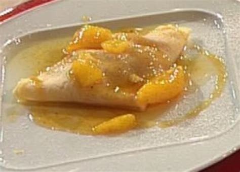 Flambierte Orangenfilets mit Vanilleeis - angerichtet