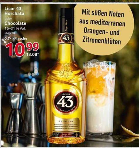 Flasche Licor 43 und Schokoladentafel