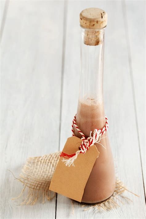 Flasche selbstgemachter Karamell-Sahne-Likör